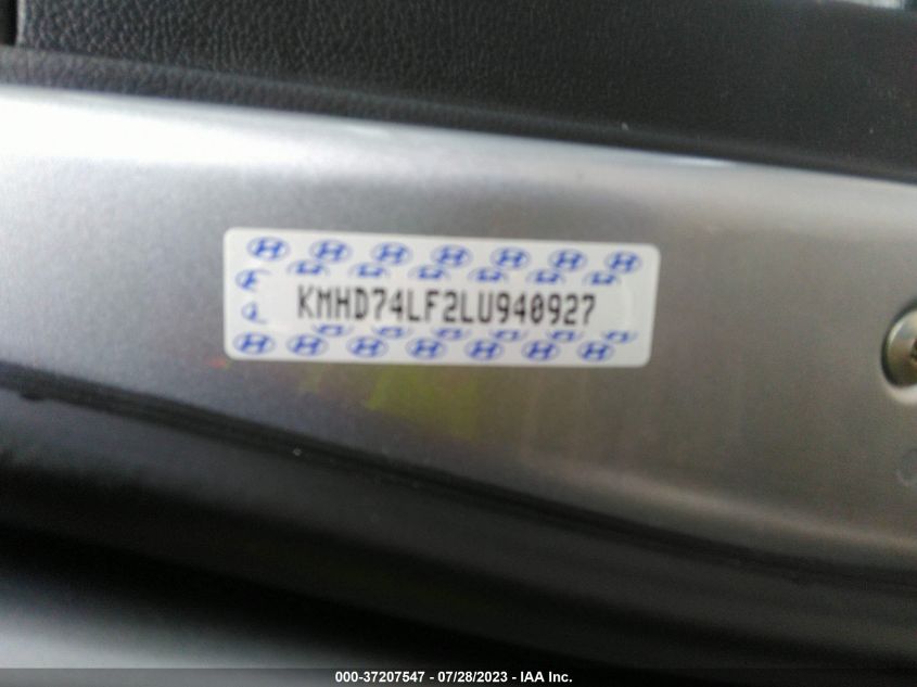 2020 HYUNDAI ELANTRA SE - KMHD74LF2LU940927