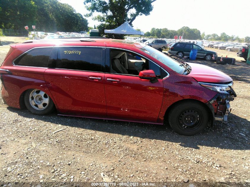 2022 TOYOTA SIENNA XLE - 5TDYSKFC4NS057638