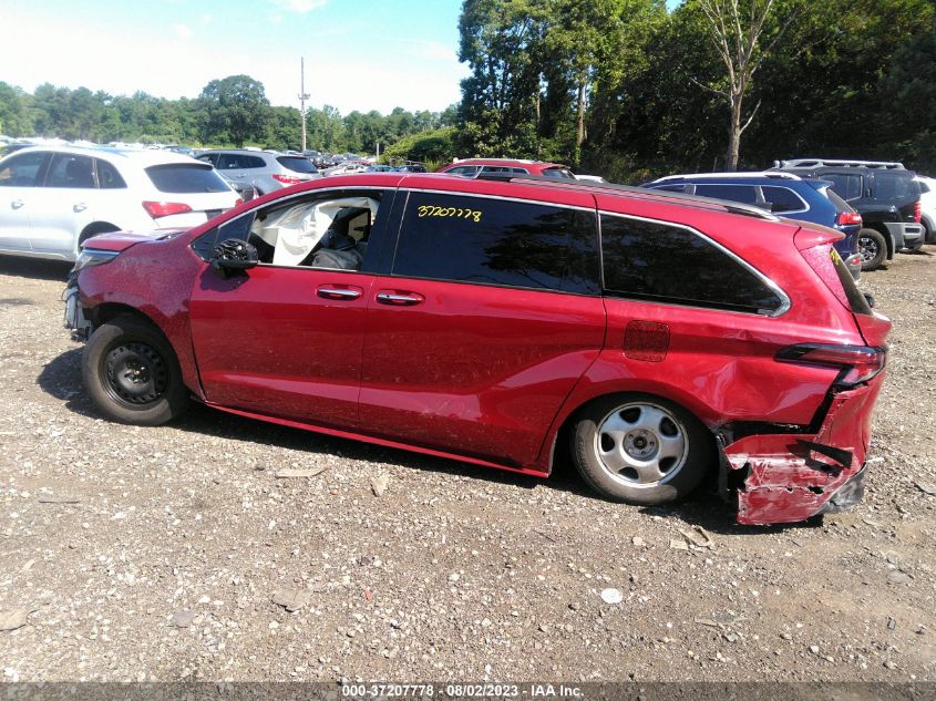 2022 TOYOTA SIENNA XLE - 5TDYSKFC4NS057638