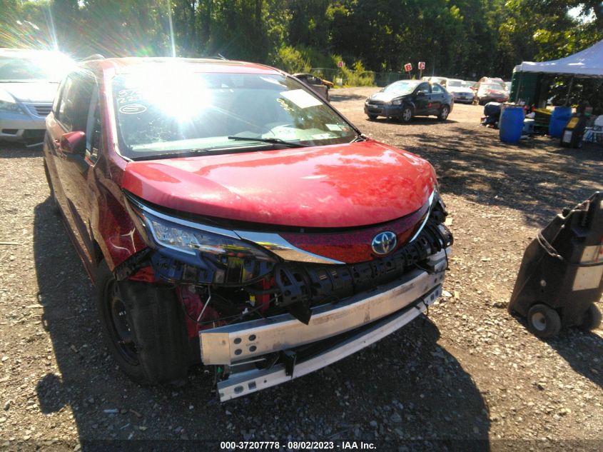 2022 TOYOTA SIENNA XLE - 5TDYSKFC4NS057638