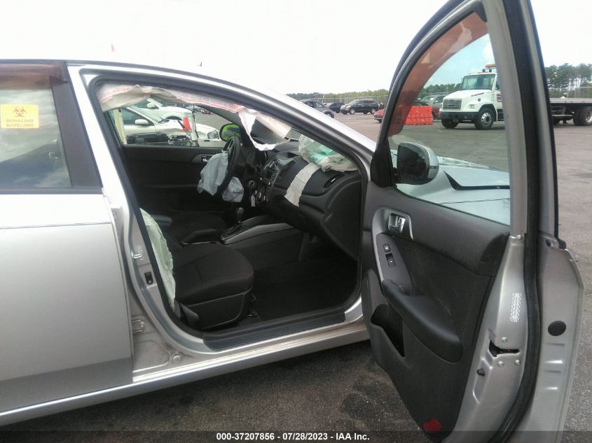2013 KIA FORTE 5-DOOR EX - KNAFU5A29D5675279