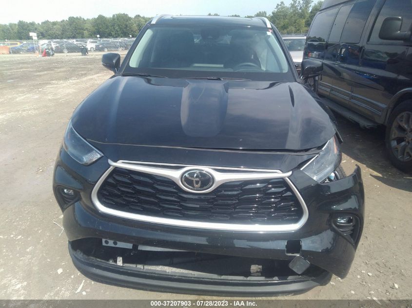 2022 TOYOTA HIGHLANDER XLE - 5TDGZRBH5NS590096