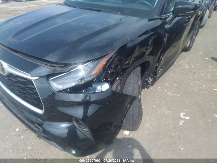 2022 TOYOTA HIGHLANDER XLE - 5TDGZRBH5NS590096