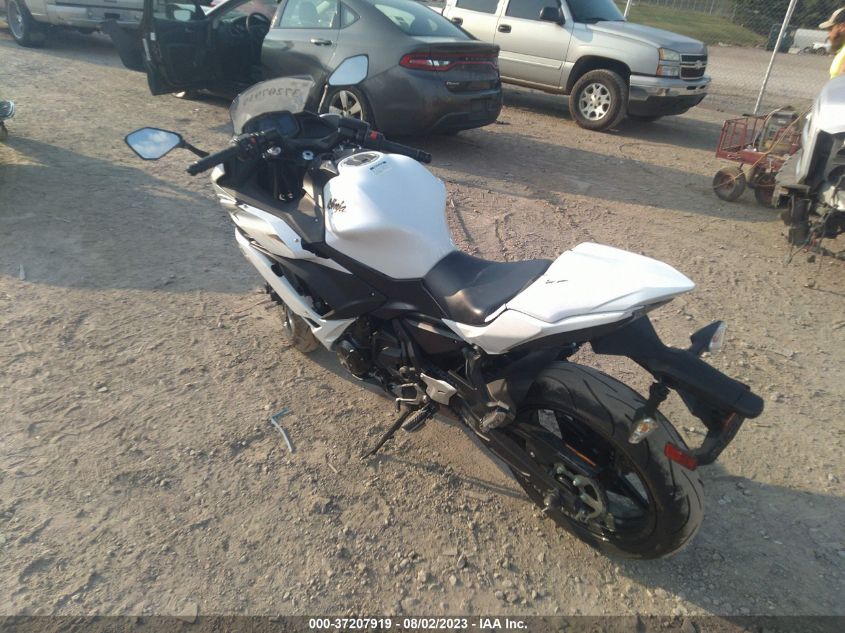 2017 KAWASAKI EX650 J - JKAEXEJ14HDA01420