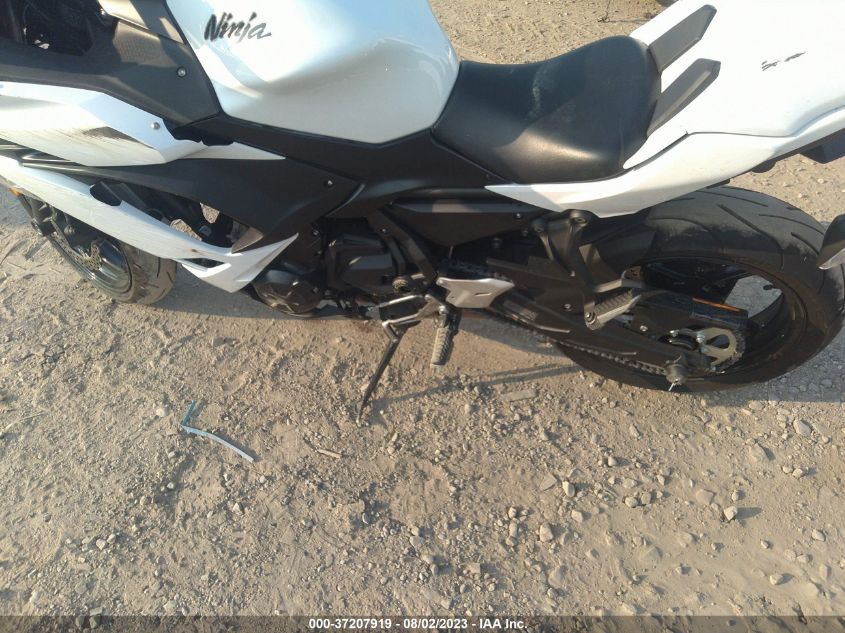 2017 KAWASAKI EX650 J - JKAEXEJ14HDA01420