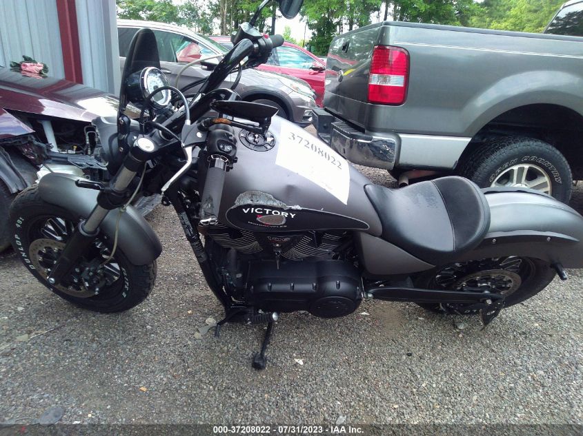 2015 VICTORY MOTORCYCLES GUNNER - 5VPLB36NXF3045547