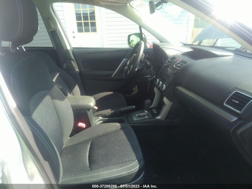 2018 SUBARU FORESTER 2.5I PREMIUM - JF2SJAEC2JH567801