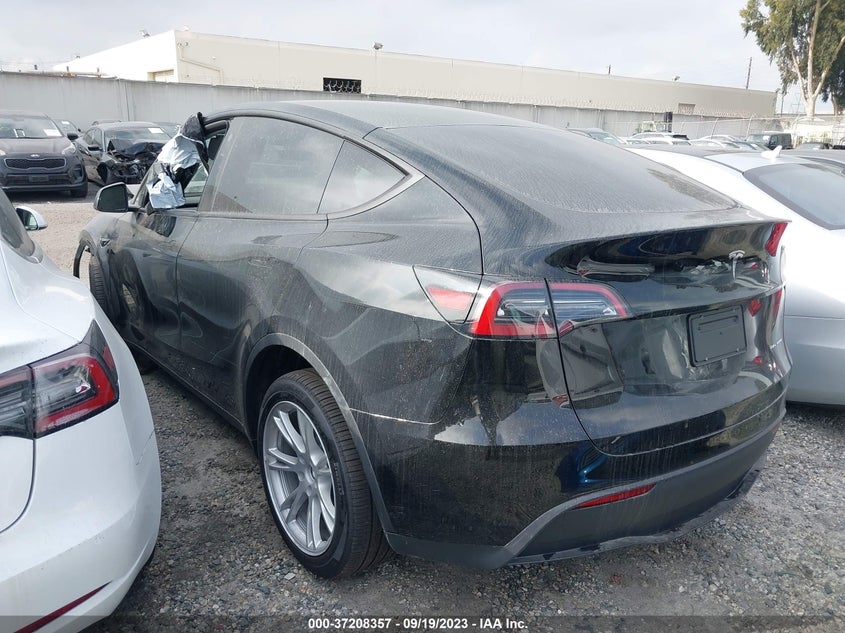VIN 7SAYGDEE9PA113791 2023 TESLA MODEL Y LONG RANGE