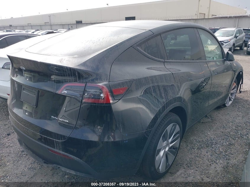 VIN 7SAYGDEE9PA113791 2023 TESLA MODEL Y LONG RANGE