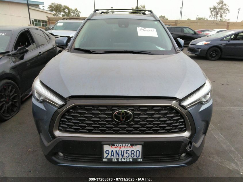 2022 TOYOTA COROLLA CROSS XLE - 7MUDAABG7NV012395