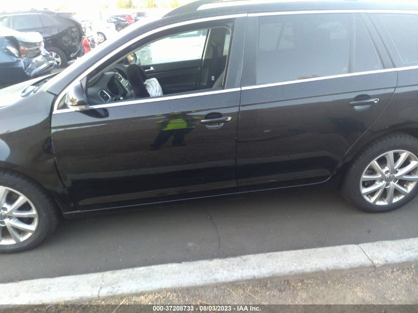 2014 VOLKSWAGEN JETTA SPORTWAGEN SE - 3VWPP7AJ4EM623388