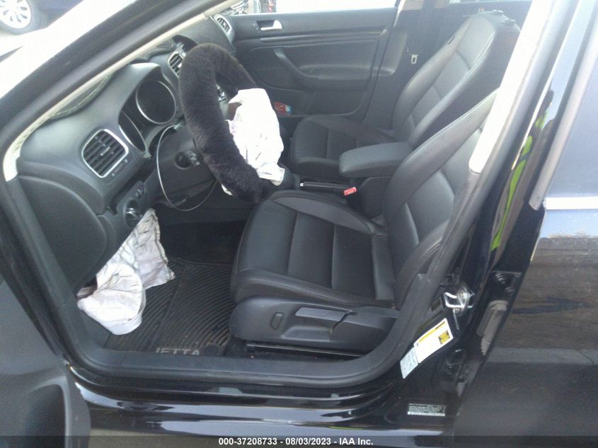 2014 VOLKSWAGEN JETTA SPORTWAGEN SE - 3VWPP7AJ4EM623388
