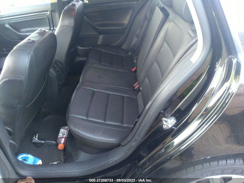 2014 VOLKSWAGEN JETTA SPORTWAGEN SE - 3VWPP7AJ4EM623388