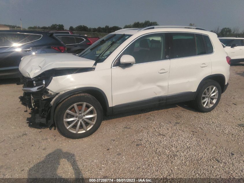 2017 VOLKSWAGEN TIGUAN WOLFSBURG - WVGSV7AX6HK007772