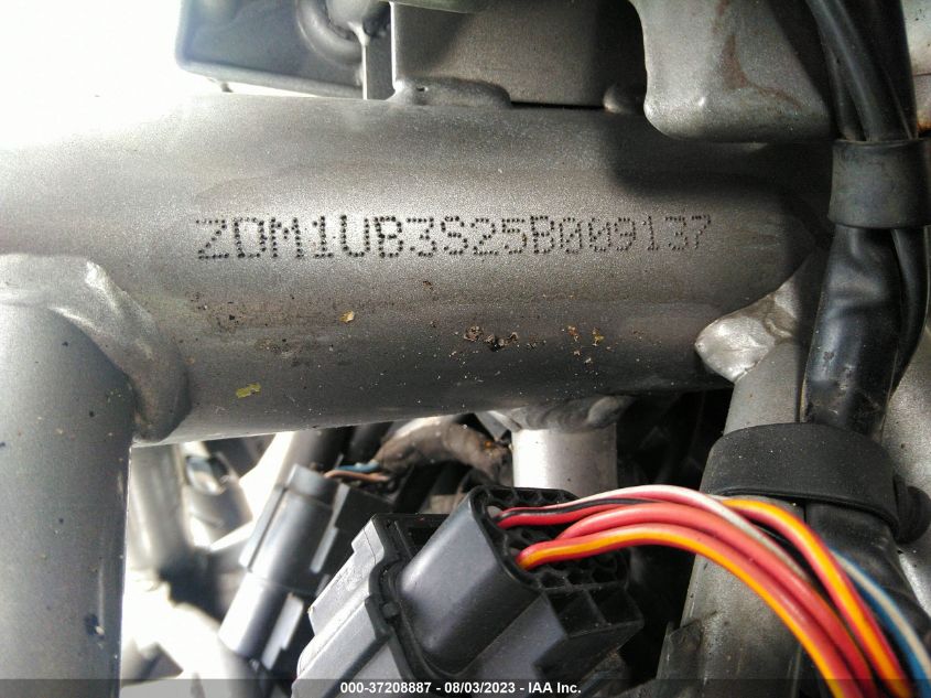 2005 DUCATI 749 BIPOSTO ZDM1UB3S25B009137