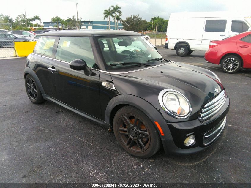 2013 MINI COOPER HARDTOP - WMWSU3C56DT678601