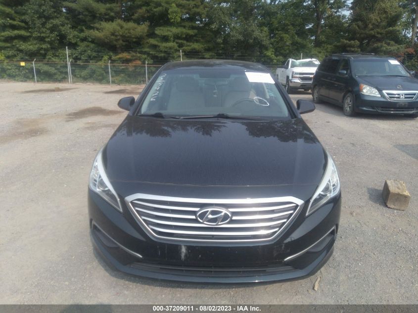 2016 HYUNDAI SONATA 2.4L SE - 5NPE24AF2GH304373