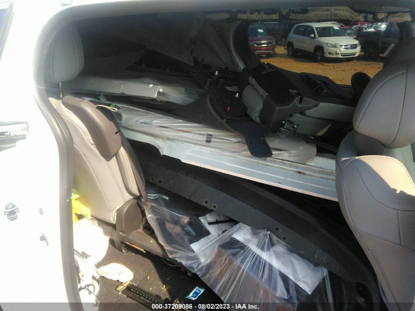 2022 TOYOTA SIENNA XLE - 5TDYRKEC8NS102027