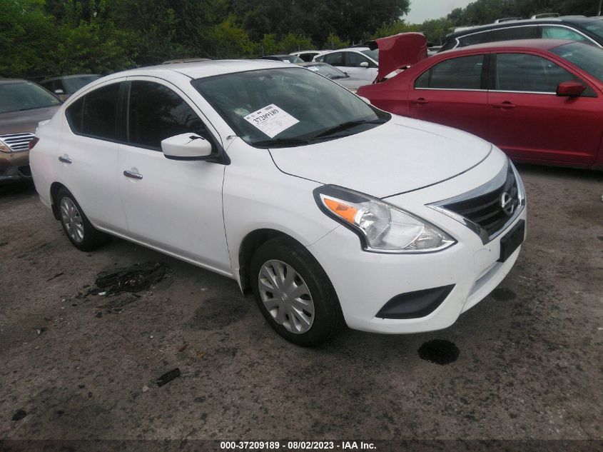 VIN 3N1CN7AP1HL886527 2017 NISSAN VERSA SEDAN no.1