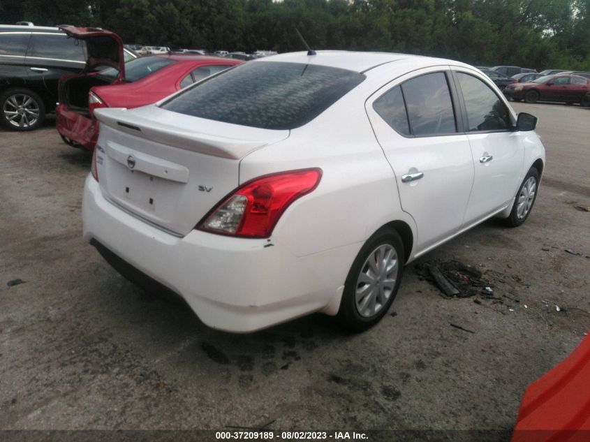 VIN 3N1CN7AP1HL886527 2017 NISSAN VERSA SEDAN no.4