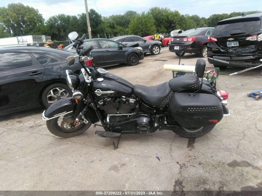 2019 HARLEY-DAVIDSON FLHCS 1HD1YBK24KB046430