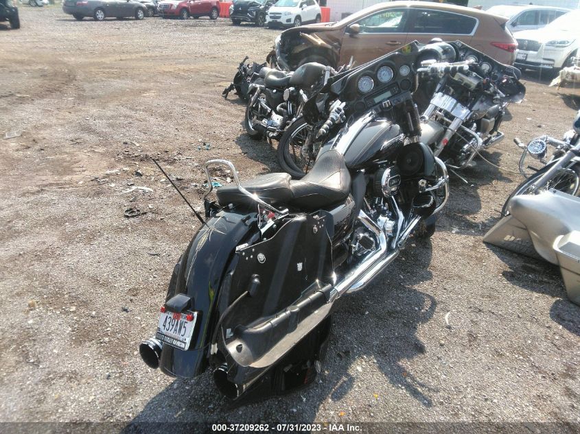 2012 HARLEY-DAVIDSON FLHXSE3 CVO STREET GLIDE - 1HD1PZ81XCB961682
