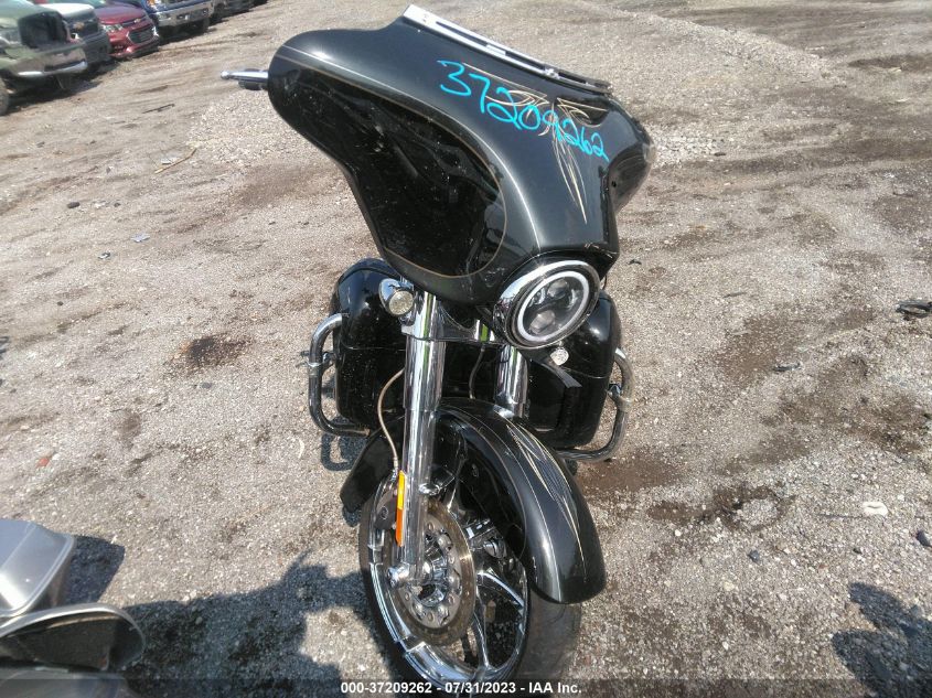 2012 HARLEY-DAVIDSON FLHXSE3 CVO STREET GLIDE - 1HD1PZ81XCB961682