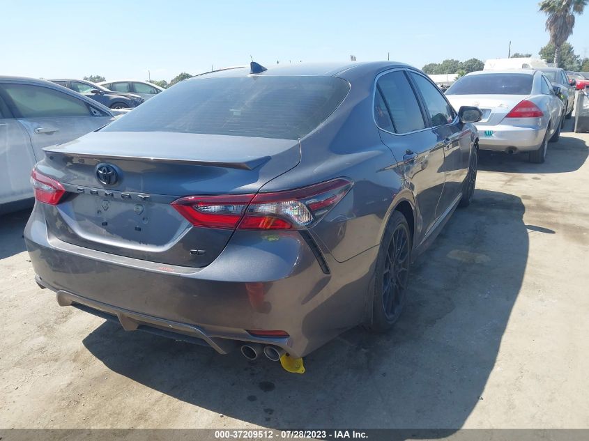 4T1T11AK2NU063788 Toyota Camry SE 4