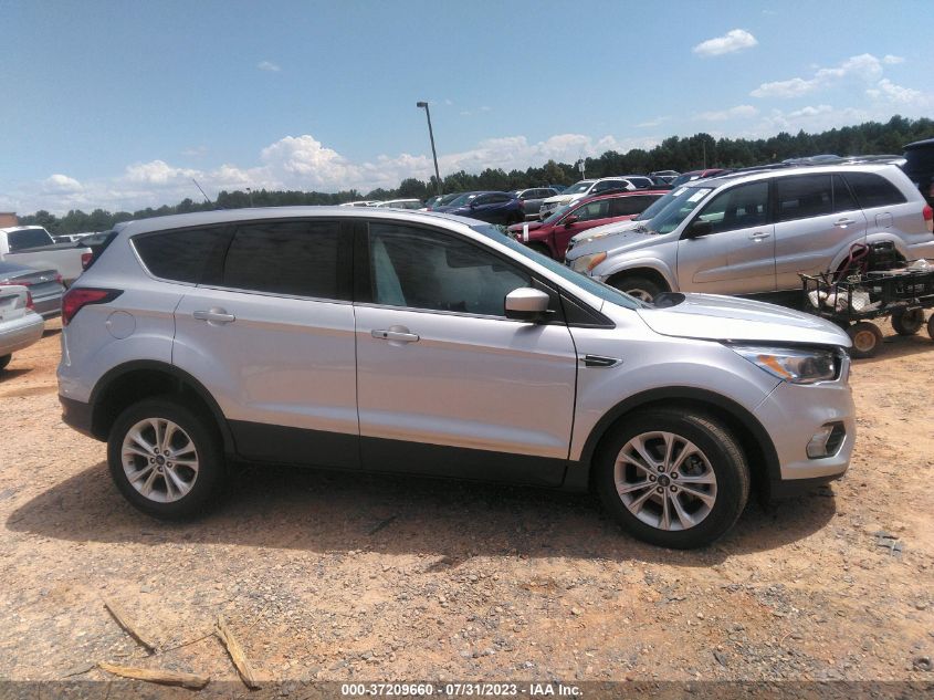 2019 FORD ESCAPE SE - 1FMCU0GD6KUB93594