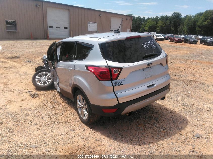 2019 FORD ESCAPE SE - 1FMCU0GD6KUB93594