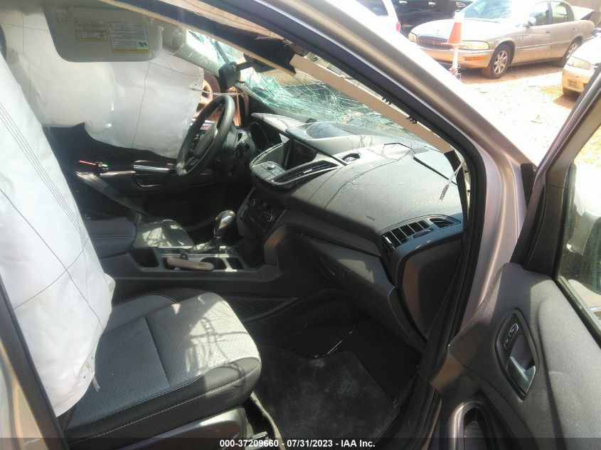 2019 FORD ESCAPE SE - 1FMCU0GD6KUB93594