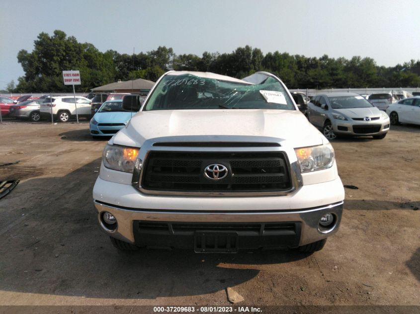 2013 TOYOTA TUNDRA 4WD TRUCK 5TFUM5F10DX040398