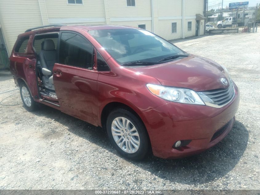 5TDYK3DC9FS627918 2015 TOYOTA SIENNA, photo no. 1