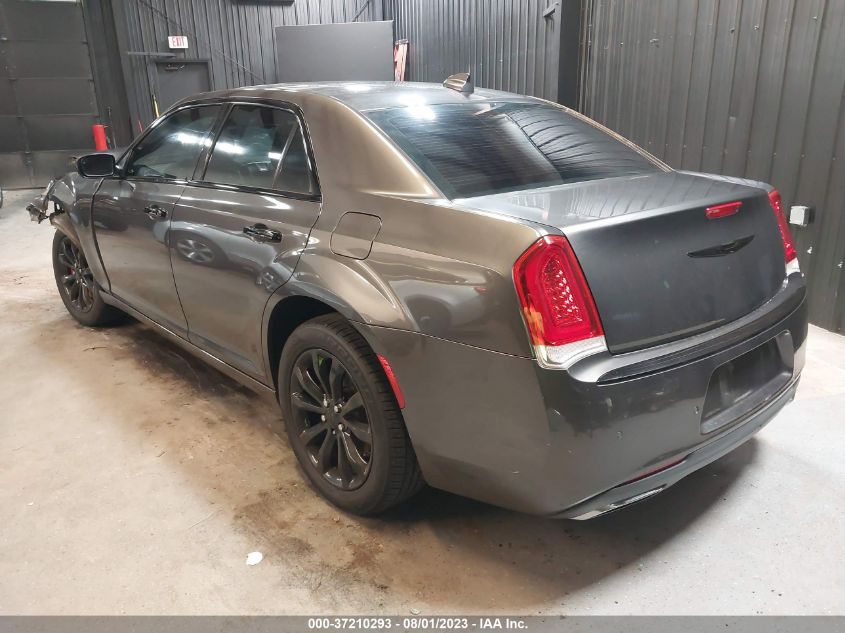 2016 CHRYSLER 300 300C - 2C3CCAKG1GH170849