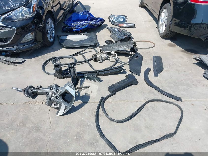 2021 HYUNDAI VENUE SEL - KMHRC8A32MU071345