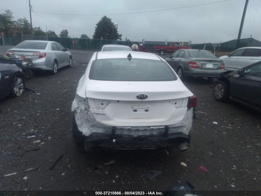 VIN 3KPF24AD0LE185773 2020 KIA FORTE LXS