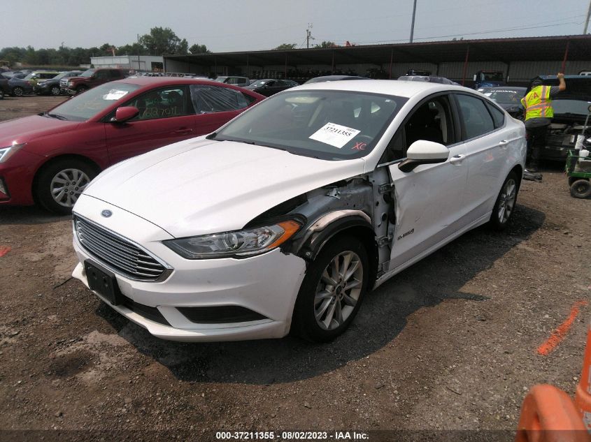 3FA6P0LU1HR386711 2017 FORD FUSION, photo no. 2