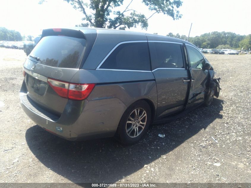 VIN 5FNRL5H66DB013895 2013 HONDA ODYSSEY no.4