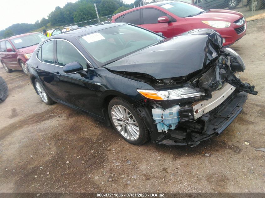 2019 TOYOTA CAMRY HYBRID XLE - 4T1B21HK8KU518069