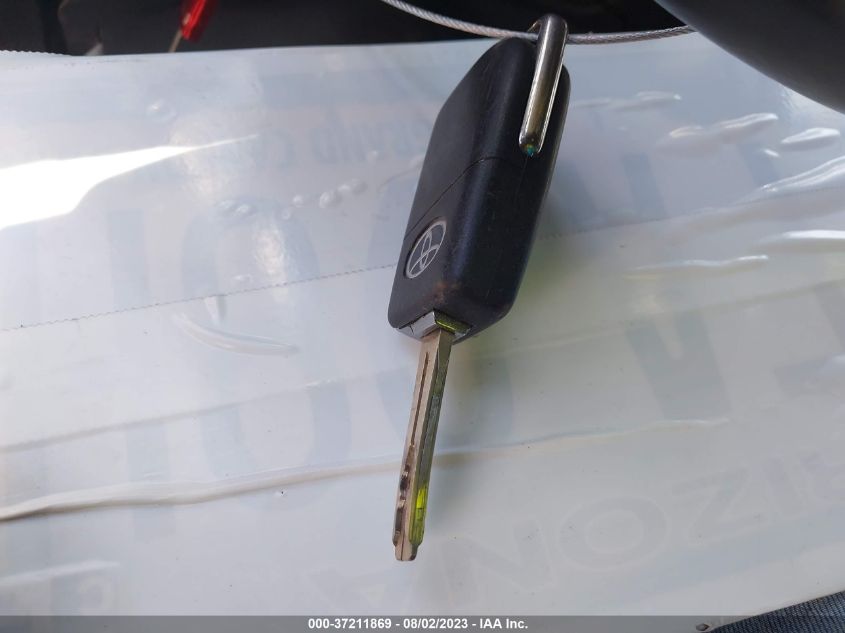 2020 TOYOTA CAMRY SE - 4T1G11AK8LU977607