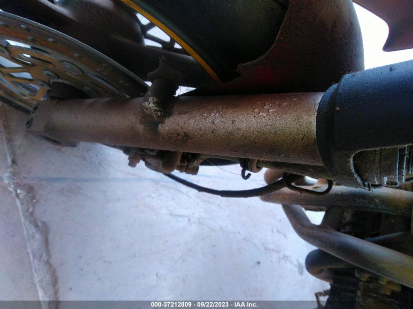 2001 KAWASAKI ZR750 G JKAZRDH181A000030