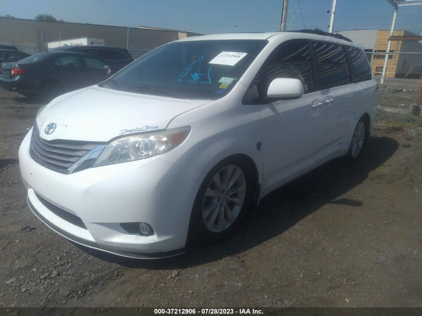 5TDDK3DC8CS045349 2012 TOYOTA SIENNA, photo no. 2