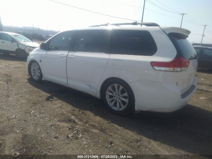 5TDDK3DC8CS045349 2012 TOYOTA SIENNA, photo no. 3