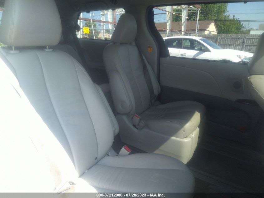 5TDDK3DC8CS045349 2012 TOYOTA SIENNA, photo no. 8