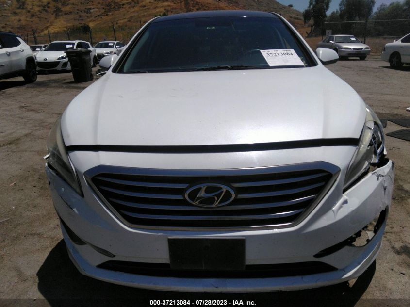 2015 HYUNDAI SONATA 2.4L SE - 5NPE24AF1FH004757