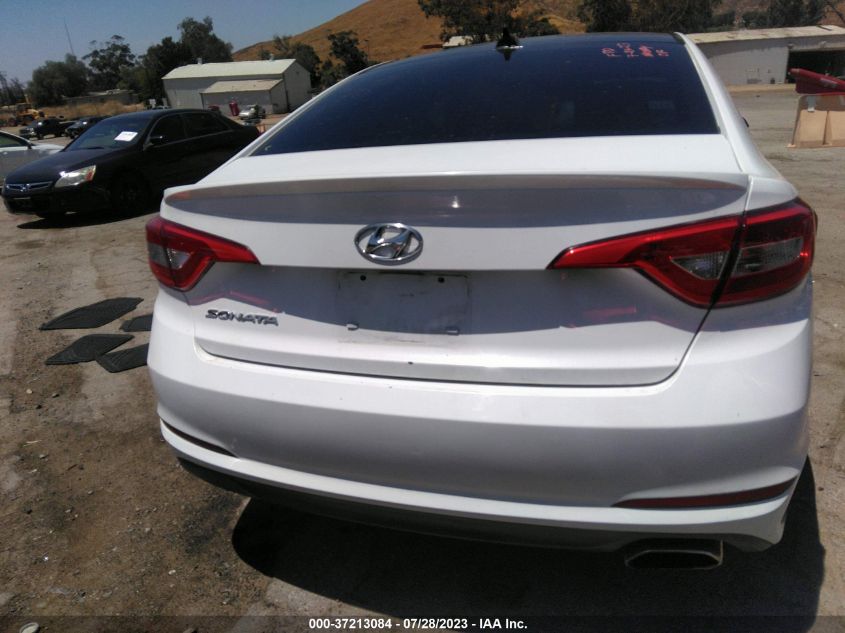 2015 HYUNDAI SONATA 2.4L SE - 5NPE24AF1FH004757