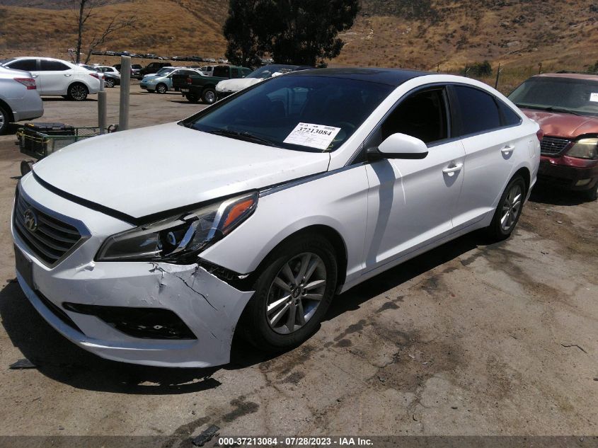 2015 HYUNDAI SONATA 2.4L SE - 5NPE24AF1FH004757