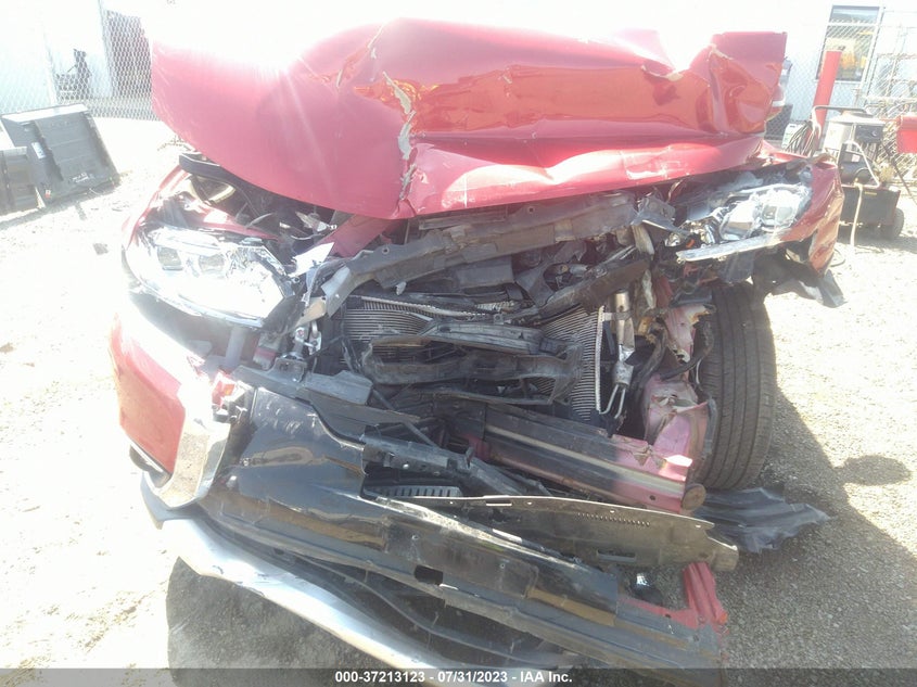 VIN JA4JZ4AX1JZ015871 2018 MITSUBISHI OUTLANDER GT