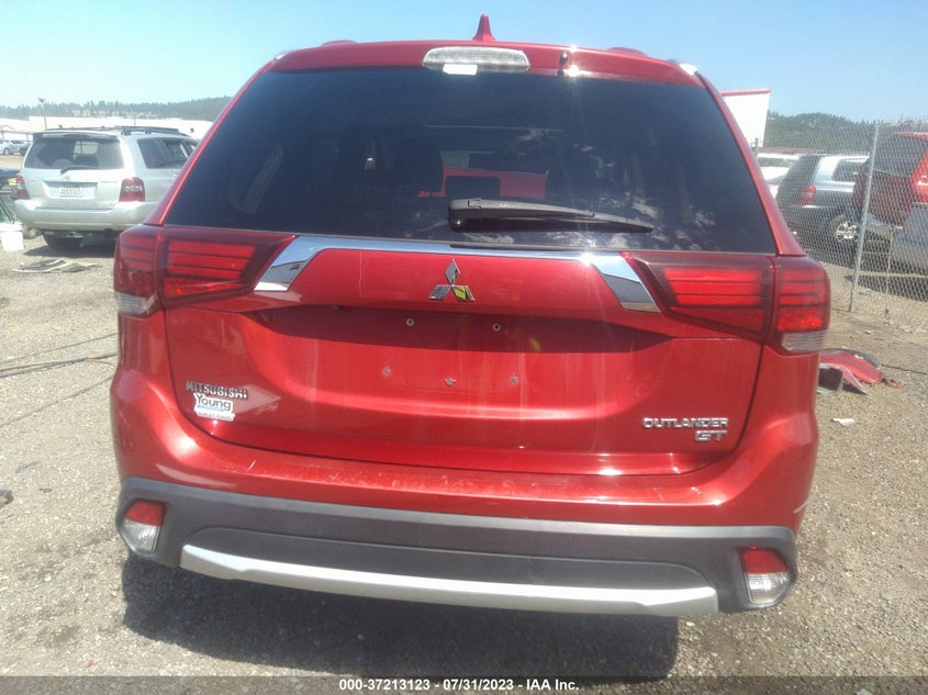 VIN JA4JZ4AX1JZ015871 2018 MITSUBISHI OUTLANDER GT