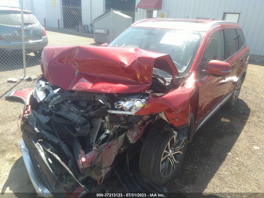 VIN JA4JZ4AX1JZ015871 2018 MITSUBISHI OUTLANDER GT